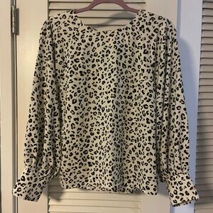 Nine West size medium leopard print long sleeve blouse.